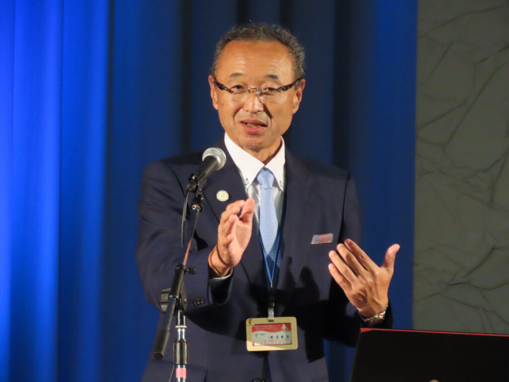 新潟県佐渡市の渡辺竜五市長