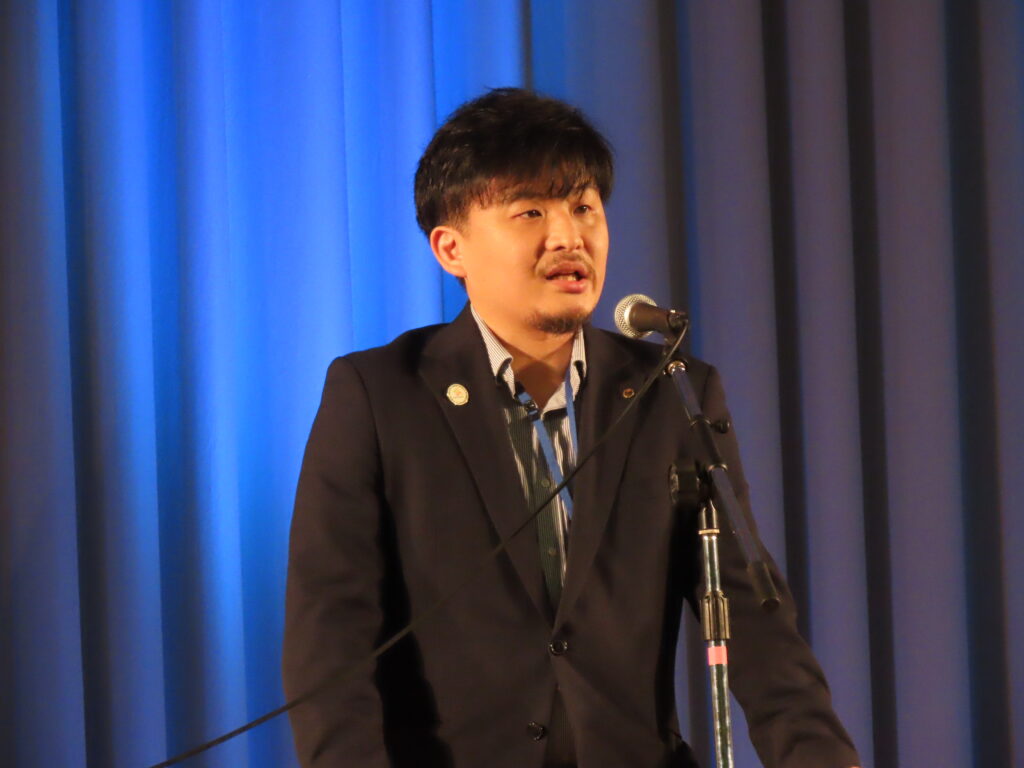 新潟県観光文化スポーツ部の前川翔副部長