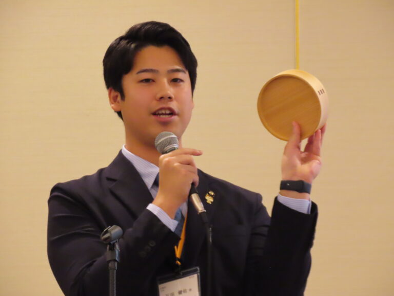 秋田県大館市の石田健佑市長