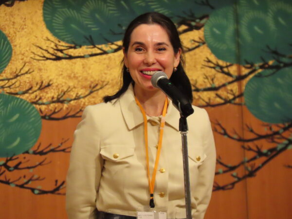 駐日ブルガリア共和国のマリエタ・アラバジエヴァ大使