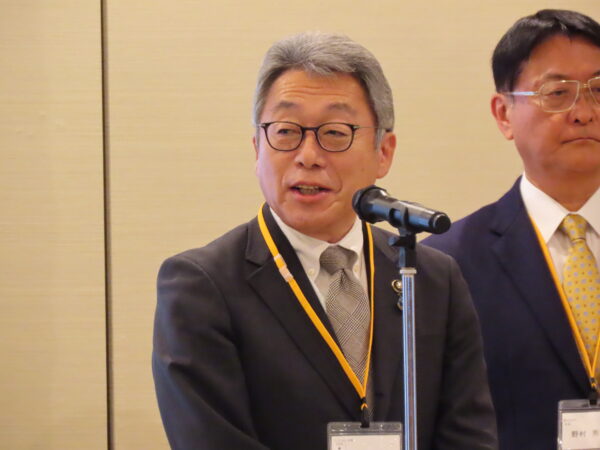 秋田県由利本荘市　湊貴信市長