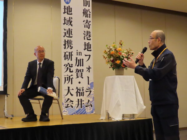 石川県輪島市の坂口茂市長（右）