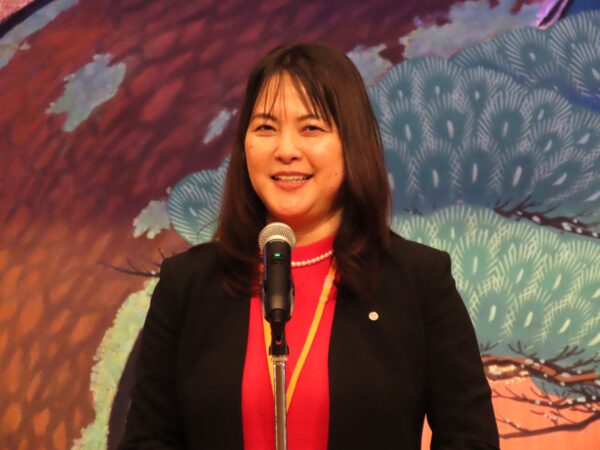 日本航空中部支社の岩見麻里支社長