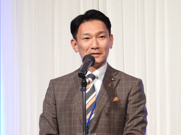 松本市議会の阿部功祐議長