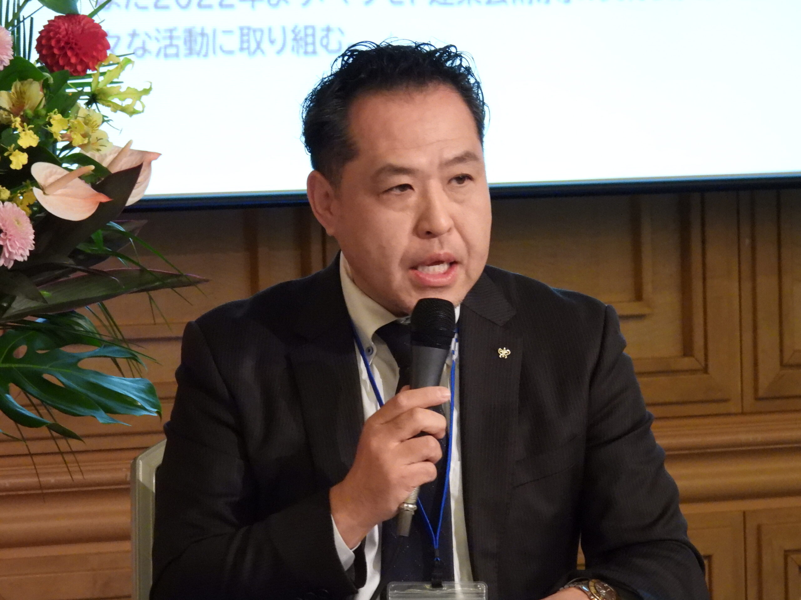 扉ホールディングスの齊藤忠政代表取締役