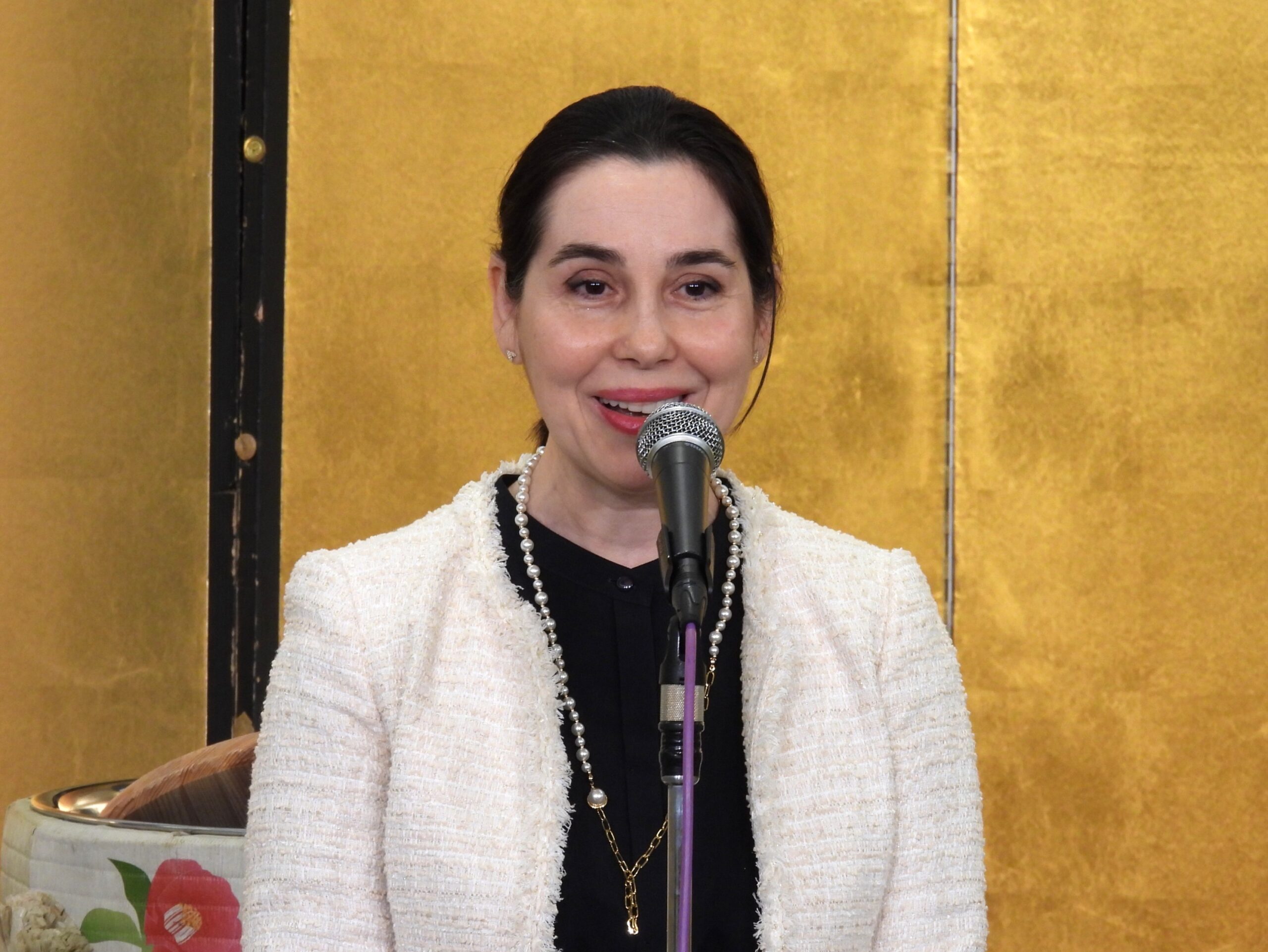 ブルガリア共和国特命全権大使のアラバジエヴァ・マリエタ氏